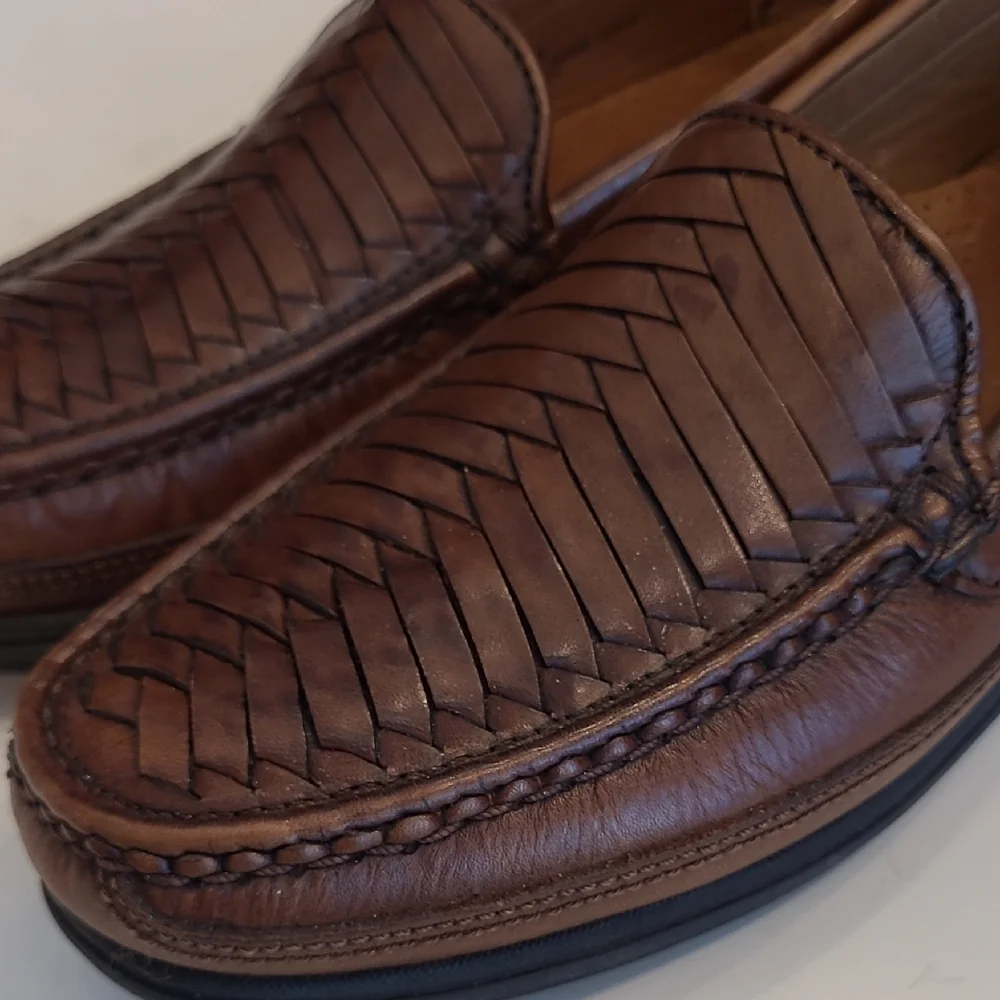 Dockers Basket Woven Leather Slip-On Classic Slide in Embossed Penny Loafer